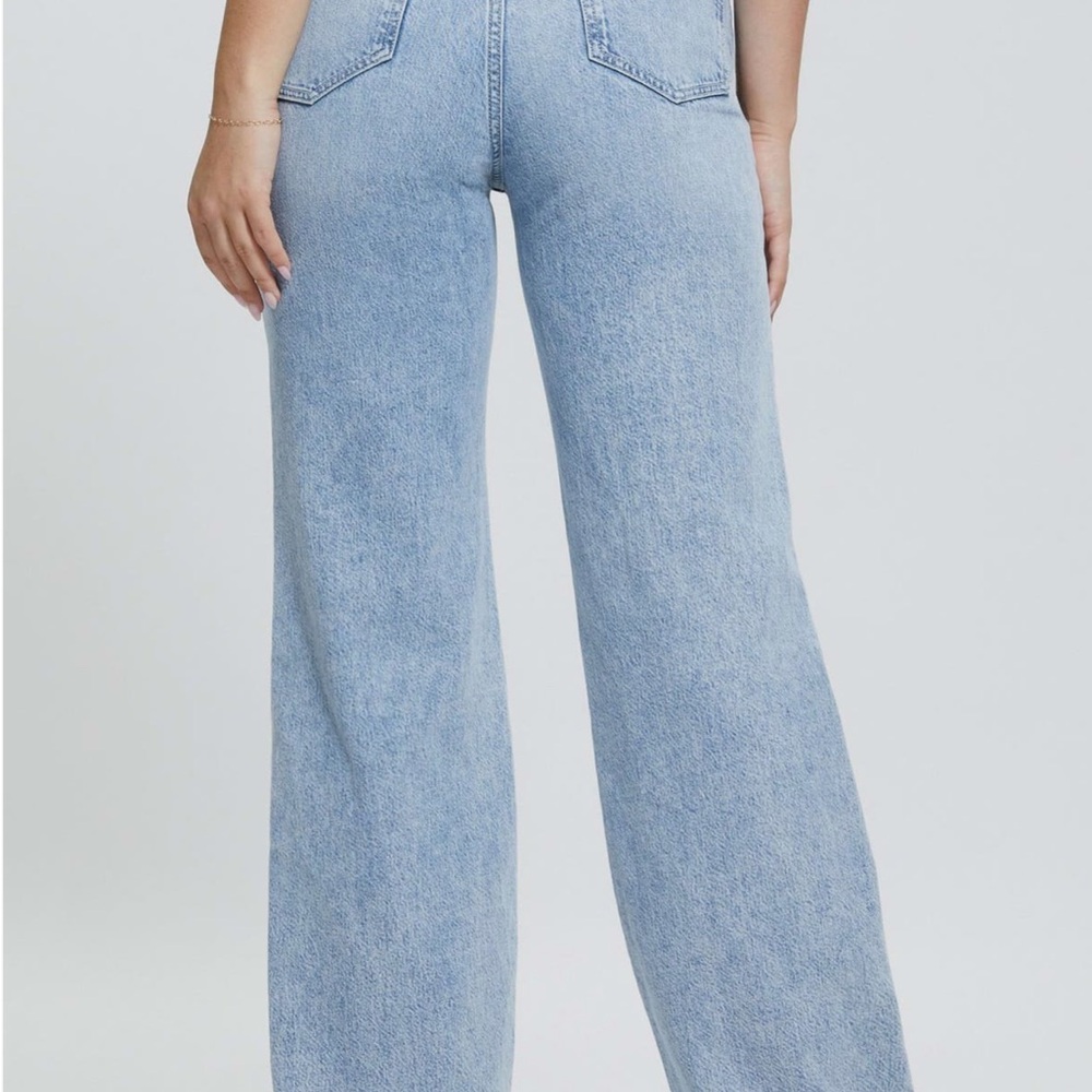 Guess 90s high rise distressed jeans - Picture 4 of 10